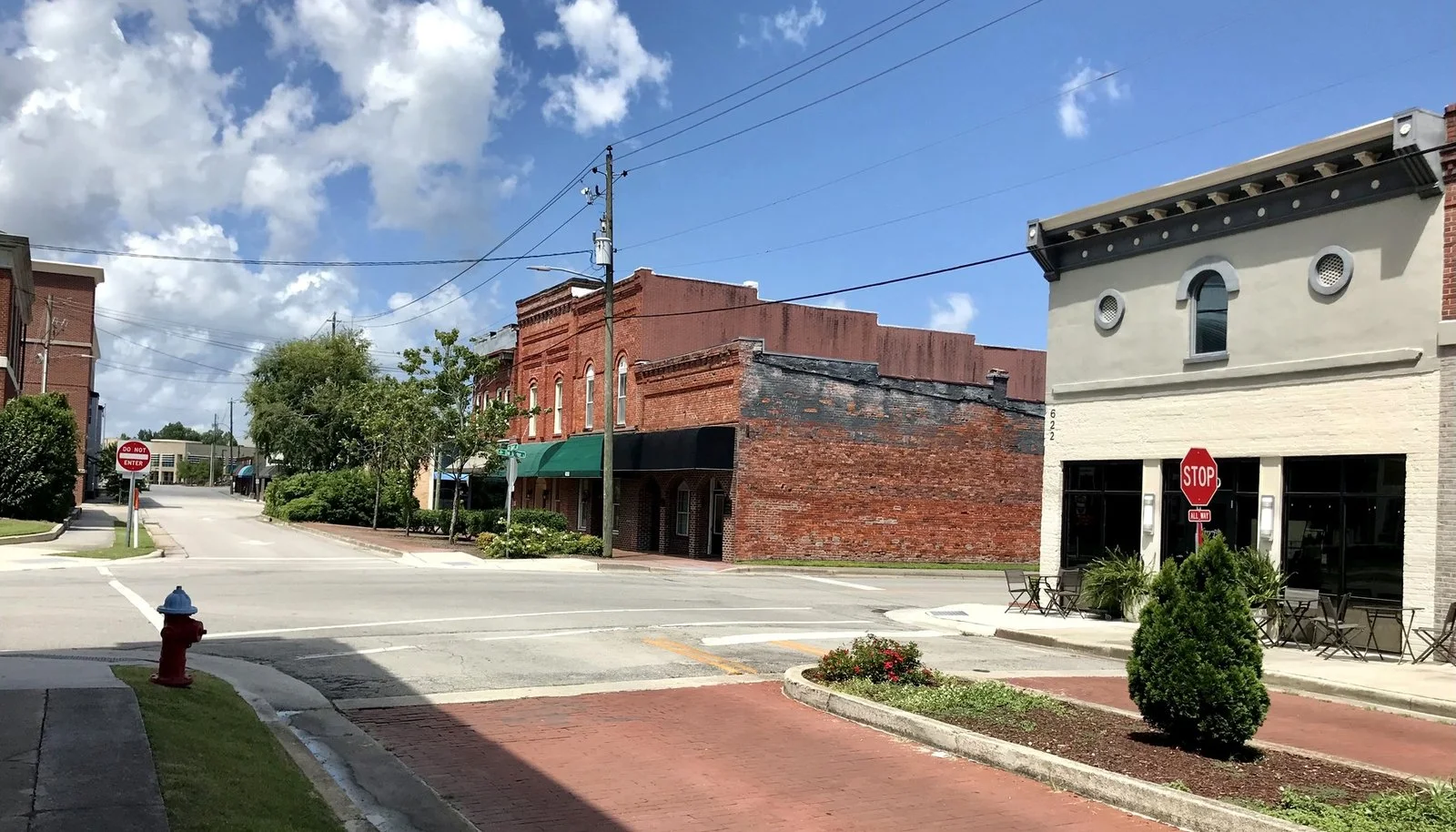 Commercial buildings and a street corner on Court Street in Jacksonville, North Carolina