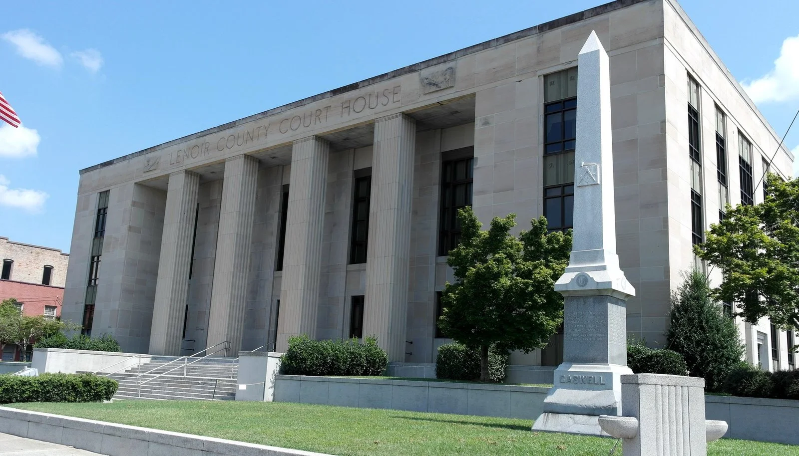 Lenoir County Courthouse in Kinston, North Carolina